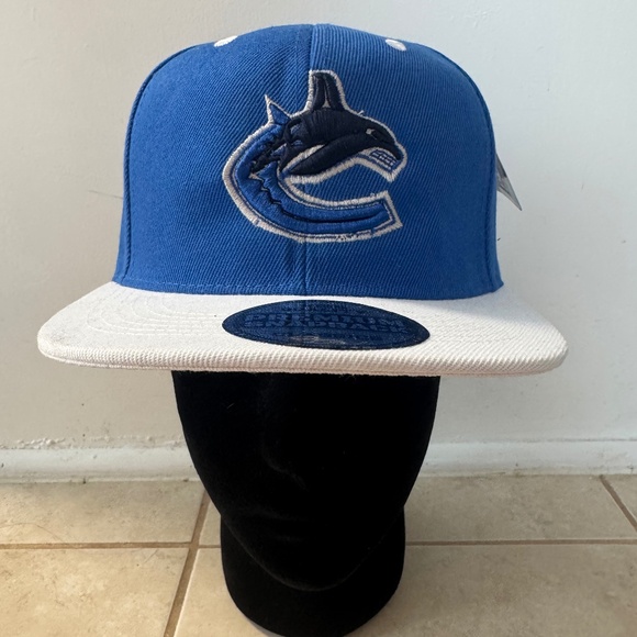 Vancouver Canucks Special Edition Promo Snapback Hat - Picture 1 of 3